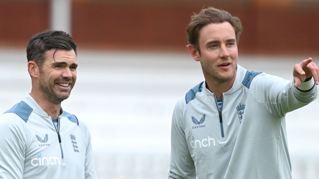 Stuart Broad and James Anderson. Pic Credits: Twitter