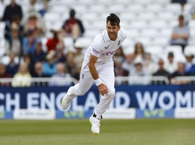 James Anderson MAkes a Comeback in the Team for the 4th Ashes Test in his Homeground. Pic Credits-Twitter