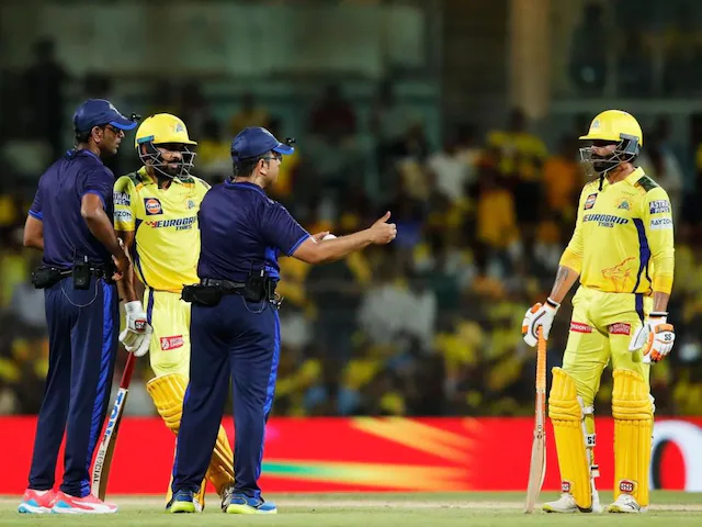 Ravindra Jadeja having a word with the umpires after being given out for obstructing the field. Pic Credits: X
