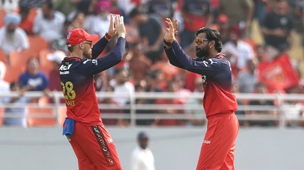 Krunal Pandya & Phil Salt. Pic Credits: X