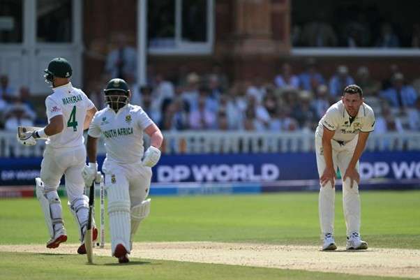 Australia's Josh Hazlewood & South Africa's Temba Bavuma & Aiden Markram. Pic Credits: Getty Images