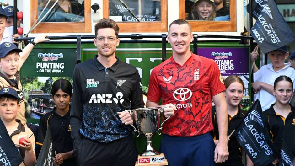 New Zealand skipper Mitchell Santner & England skipper Harry Brook. Pic Credits: AFP