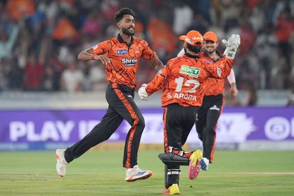 SRH's Praful Hinge vs RR. Pic Credits: BCCI