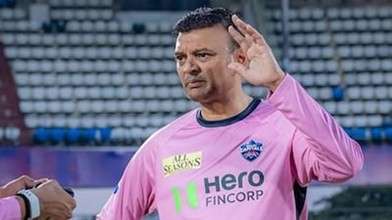 DC's coach Hemang Badani. Pic Credits: X