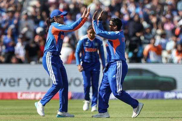 Deepti Sharma & Smriti Mandhana. Pic Credits: AFP